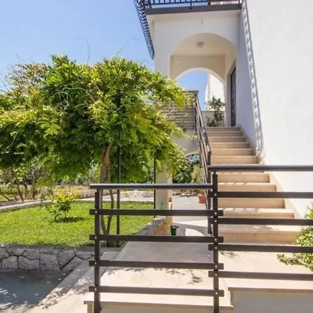 Mit Grossem Balkon شقة