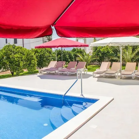 Mit Grossem Balkon تروغير