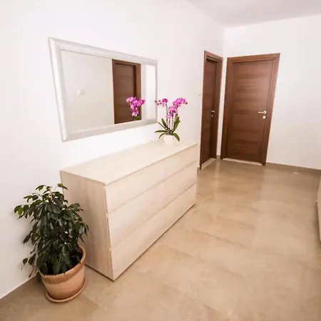 شقة Mit Grossem Balkon