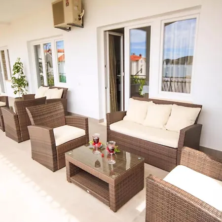 Mit Grossem Balkon شقة *